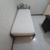 تخت تک نفره همراه با تشک