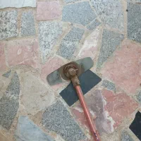 علف زن|ابزارآلات|سبزوار, قدس|دیوار