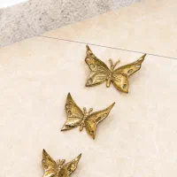 دیوارکوب برنزی