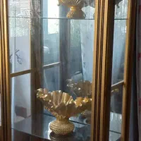 ویترین شیشه ای