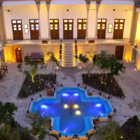 سالنکار ، صندوقدار ، منقل کار ، وسط کار