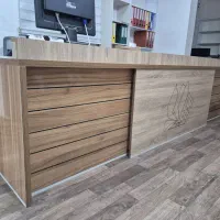 اداری  میز اداری