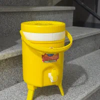 قوری و لوازم آشپزخونه