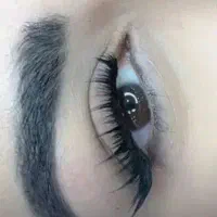 کاشت مژه