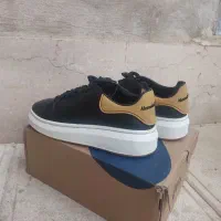 کتونی مردانه الکساندر مک کوئین مشکی با رویه چرم