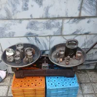 یک عدد ترازوی ۲۰ کیلویی و یک استخر|فروشگاه و مغازه|مشهد, مقدم|دیوار