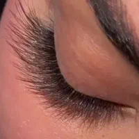 کاشت مژه