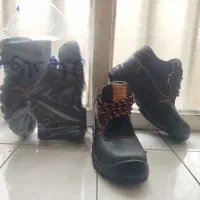2جفت کفش ایمنی و کار