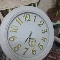ساعت دیواری بزرگ وسالم