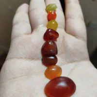 مهره های کهنه یمنی و راف یاقوت سریلانکا