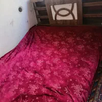 کشو وآینه وتخت