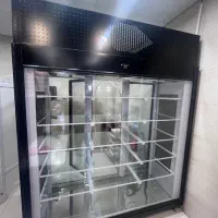 ویترین قنادی ‌ایستاده ۲ در ۱/۸۰ ‌ ۳ در تمام شیشه|فروشگاه و مغازه|رشت, پستک|دیوار