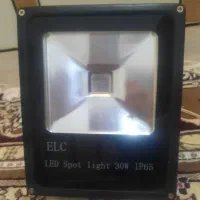 چراغ ال ای دی باغی