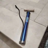 یک عدد تلمبه باد دوچرخه