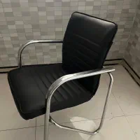 صندلی چرم و فلز