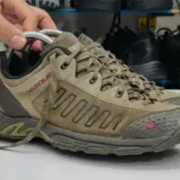 کفش های کوهنوردی نواصلی اورجینال زیر قیمت|کیف، کفش، کمربند|یاسوج, |دیوار