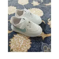 کتونی یا کفش بچگانه