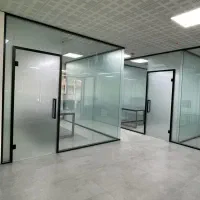 تولیدو نصب نرده و پارتیشن شیشه ای اداری لوکس تهران
