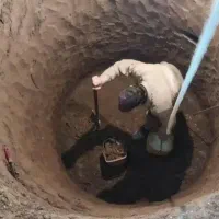 چاه کن چاله کنی کاربلد باتجربه هستم در ارومیه