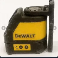 تراز لیزری دیوالت اصل