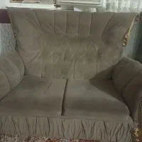 موکت ومبل  موکت خاکی هست قدیمی پشت موکت جیر داره|موکت|بیرجند, |دیوار
