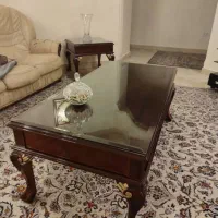 میز رنگ قهوه ای تیره