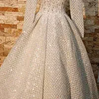 تعدادی لباس عروس نو و در حد به فروش میرسد