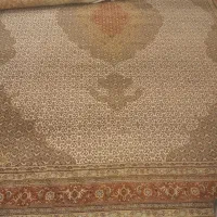 یک عدد فرش نقش ماهی بسیارتمیز۹متری