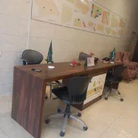 فروش میز مشاور به همراه کشو و کمد