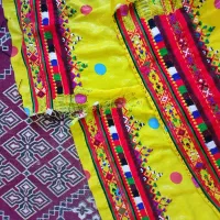 گل دوزی|لباس|نیک شهر, |دیوار