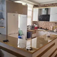 ۹۸ متر / فول امکانات/ خوش نقشه/ همایون شهر جنوبی