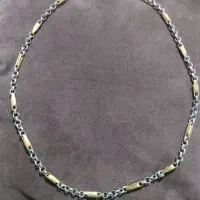 گردن بند طلا|جواهرات|ری, شهید غیوری (ابن باویه)|دیوار