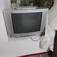 دو عدد تلویزیون