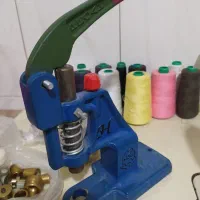 دکمه زن لباس