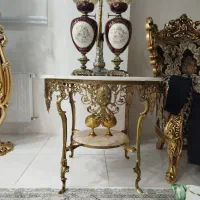 میز برنز نگین دار