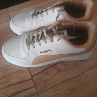 کتونی با رنگ خاص سایز 41 جنس خوب  وسبک