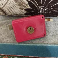 قفل در حیاط