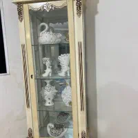 میز تلویزیون ،بوفه،ساعت ایستاده و لوازم تزئینی