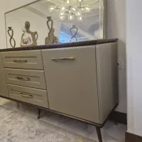 آینه و کنسول شیک و مدرن