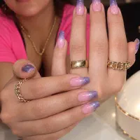 ترمیم ناخن کار رنگ و لایت قیمت های اقتصادی