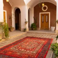 فرش  قرمز طرح هلنا معادل ۷۷ رج دستباف|فرش|شیراز, تندگویان|دیوار