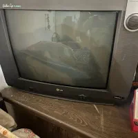 تلویزیون ال جی سالم روشن با کنترل