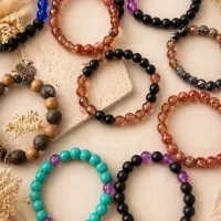 دستبند و گردنبند با سنگ