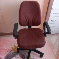 صندلی گردان تمیز وسالم