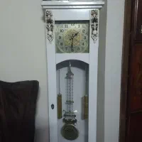 ساعت سلطنتی ایستاده