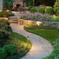 انجام کار کاشی‌کاری ساختمان