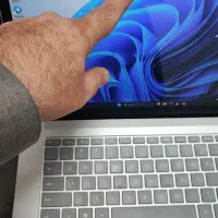 سرفیس لپتاپ۳،نمایشگر۱۵اینچ تمیز