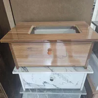 میز چرخ خیاطی نشسته|لوازم خیاطی و بافتنی|قشم, |دیوار