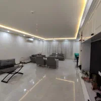 ۱۶۰ متر / بدون تشابه / امامت یک میلان بعد آموزگار
