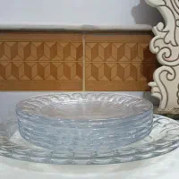 تعدادی ظروف در حد نو